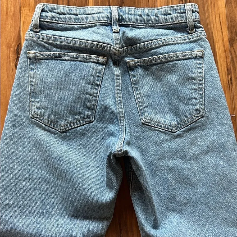 Topshop Light Blue Straight-Leg Capri Jeans